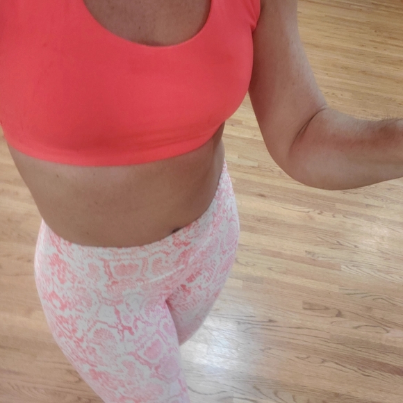 Fabletics Set Coral Snakeskin high-waisted legging - Picture 2 of 10